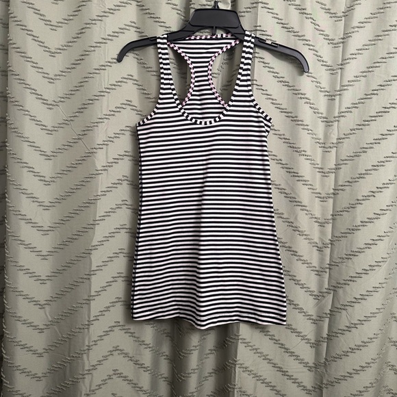 Lululemon Cool Racerback tank top muscle tee size 6 
Color: black and white - Picture 1 of 5